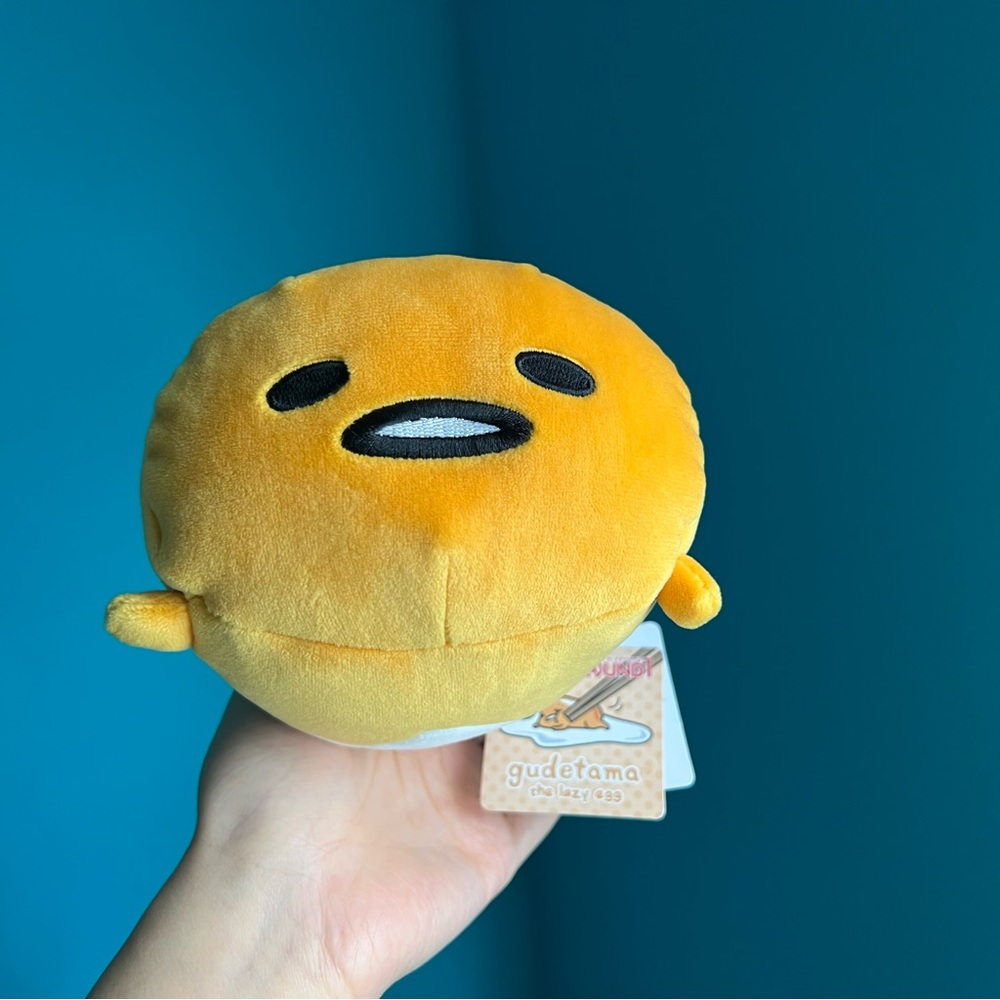 NWT🔖Lazy Egg Gudetama Plush Yellow White